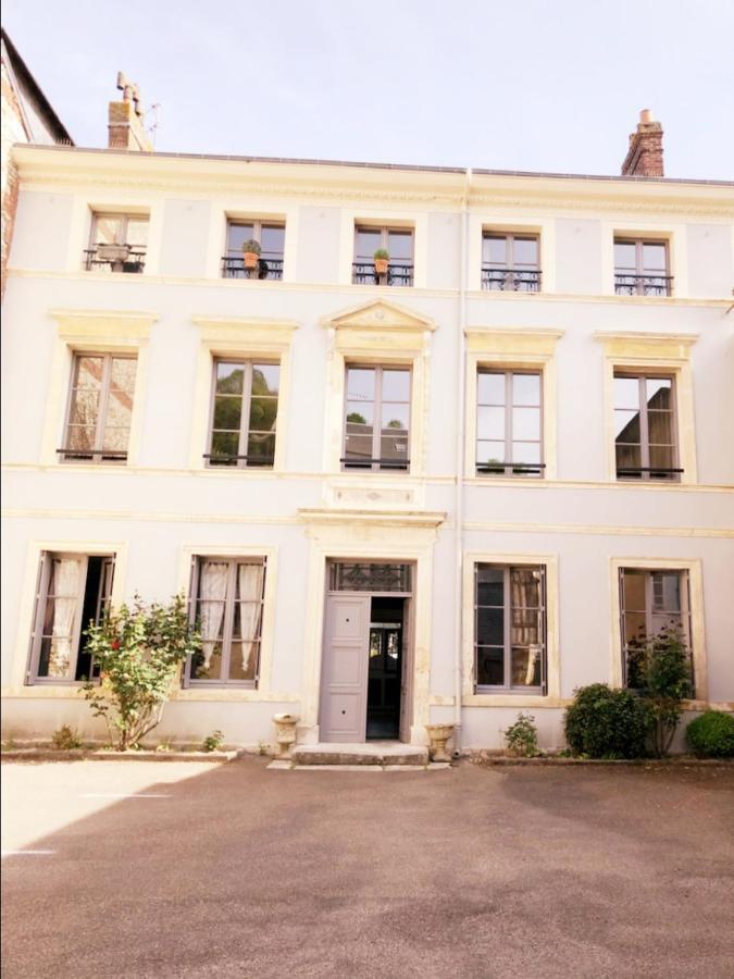 Apartament Le 2 Pieces Avec Parking Prive Honfleur Zewnętrze zdjęcie