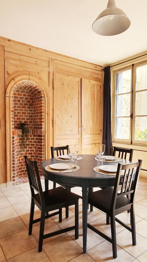Apartament Le 2 Pieces Avec Parking Prive Honfleur Zewnętrze zdjęcie