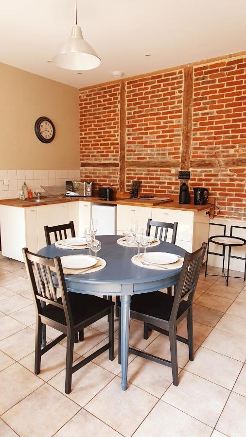 Apartament Le 2 Pieces Avec Parking Prive Honfleur Zewnętrze zdjęcie